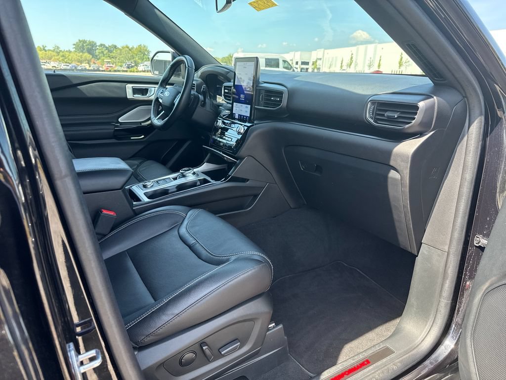 Used 2022 Ford Explorer ST w/ Equipment Group 401A AWD/4WD image 40