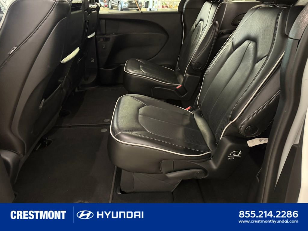 Used 2023 Chrysler Pacifica Limited w/ Uconnect Theater Family Group AWD/4WD image 23