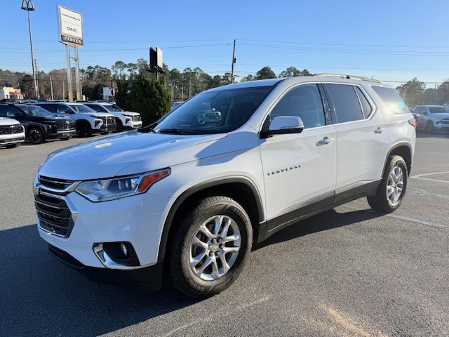 Used 2020 Chevrolet Traverse LT image 2