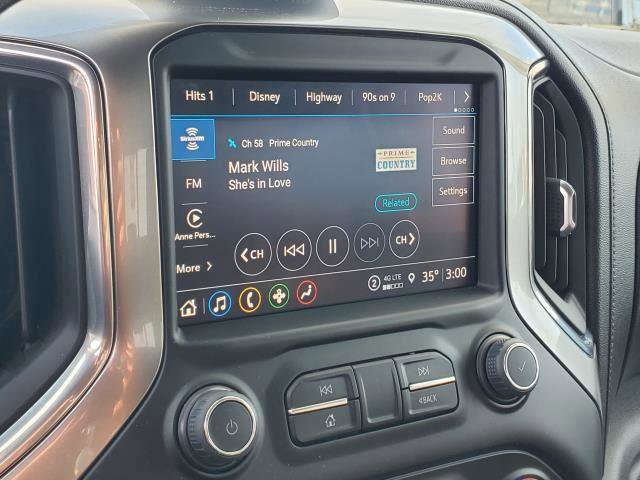 Used 2022 Chevrolet Silverado 1500 LT Trail Boss w/ Convenience Package II AWD/4WD image 16
