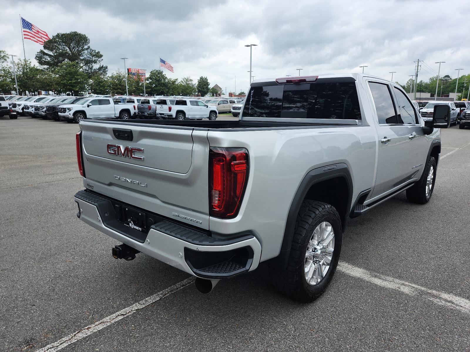 Used 2022 GMC Sierra 2500 Denali w/ Denali Ultimate Package AWD/4WD image 3