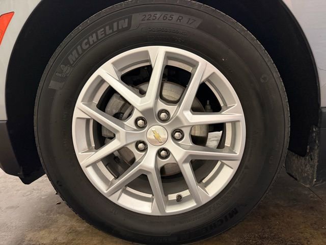 Used 2024 Chevrolet Equinox LT w/ LPO, Floor Liner Package image 11