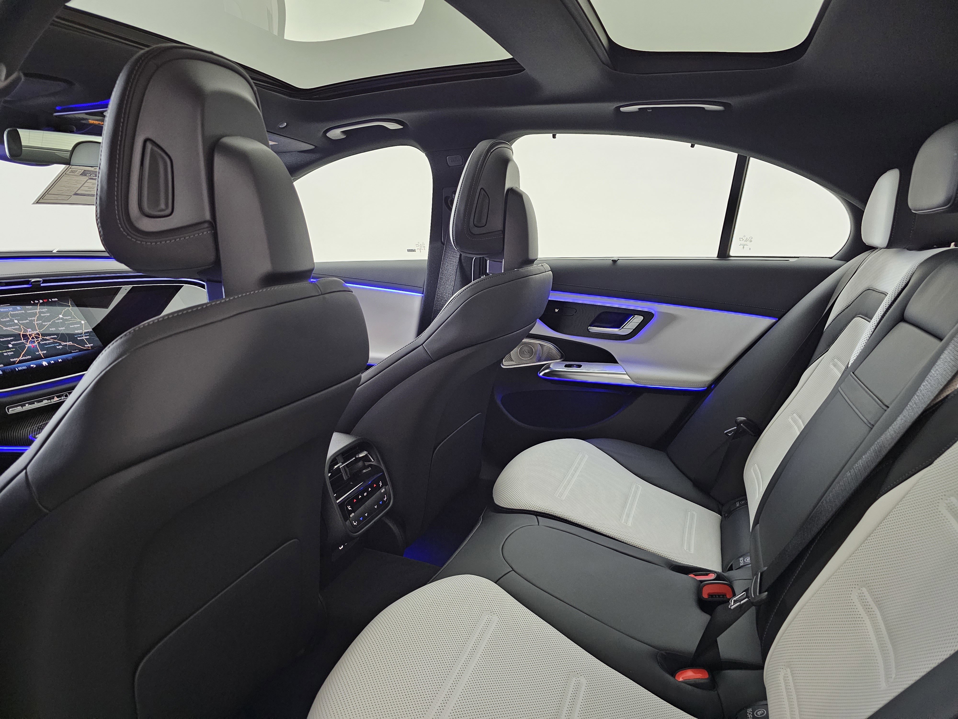 New 2026 Mercedes-Benz E 53 AMG e 4MATIC Sedan image 20