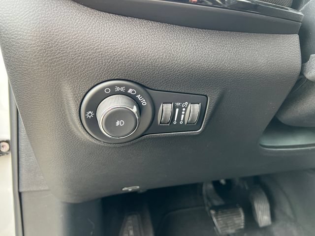 New 2026 Jeep Compass Latitude AWD/4WD image 12