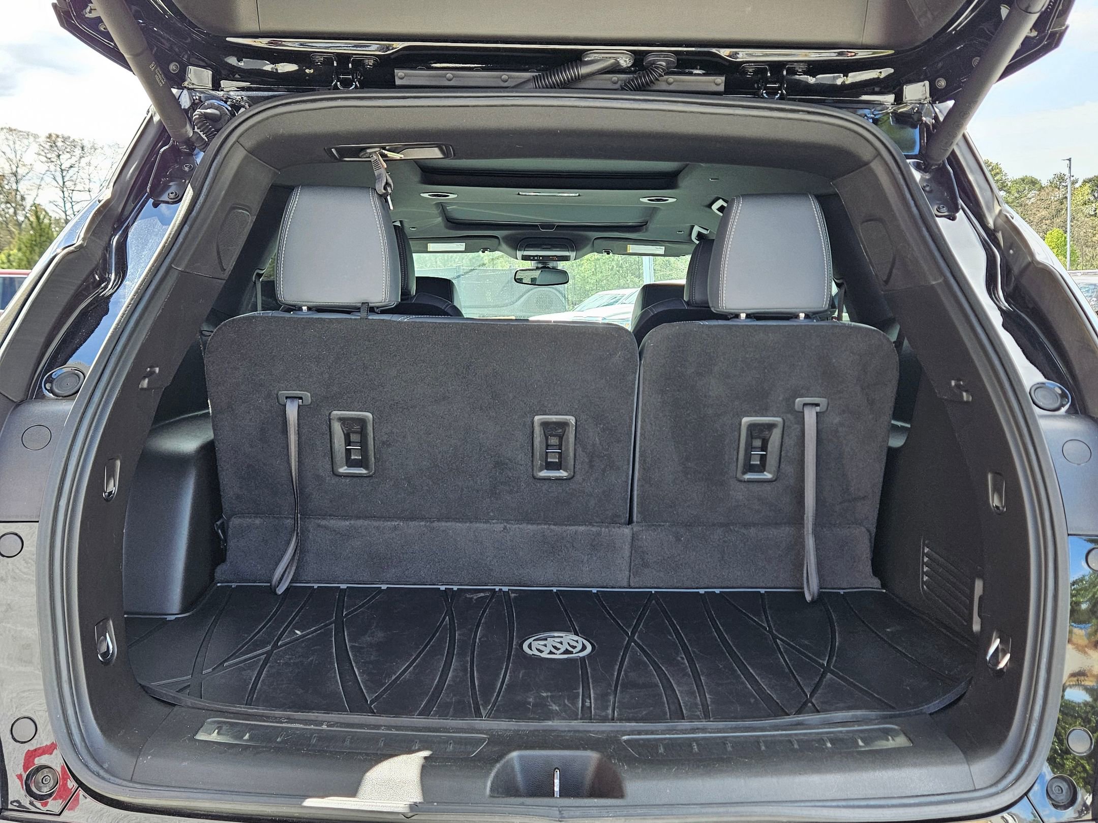 Used 2023 Buick Enclave Essence w/ Experience Buick Package image 29