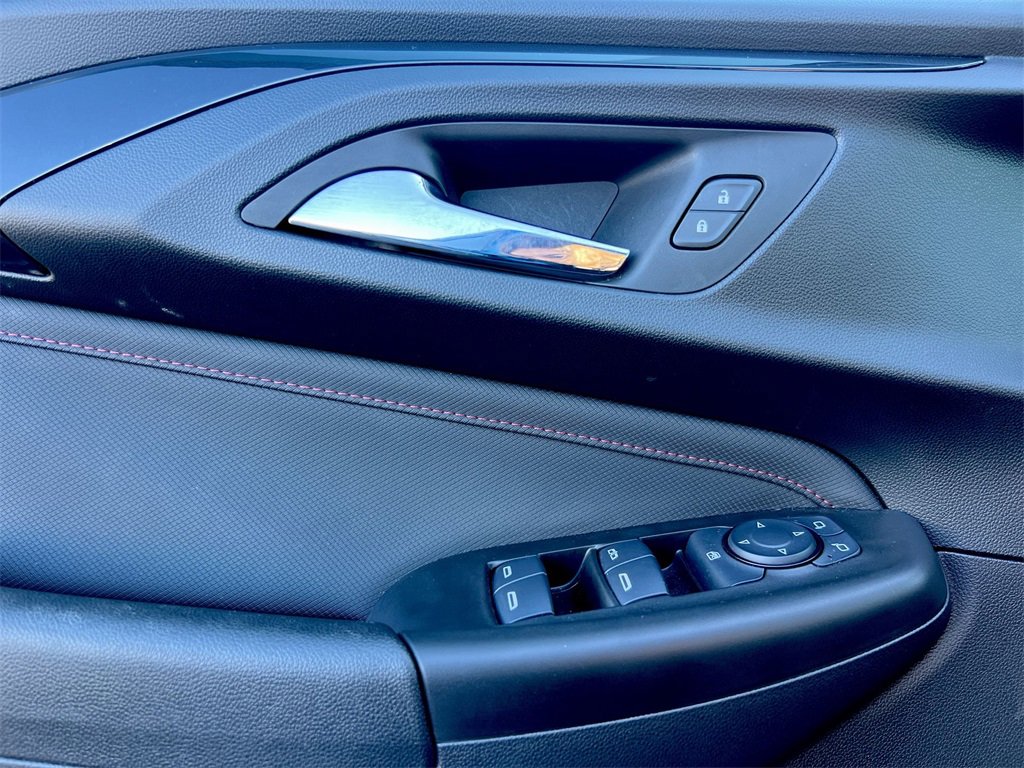 Used 2023 Chevrolet TrailBlazer RS w/ Sun and Liftgate Package image 20