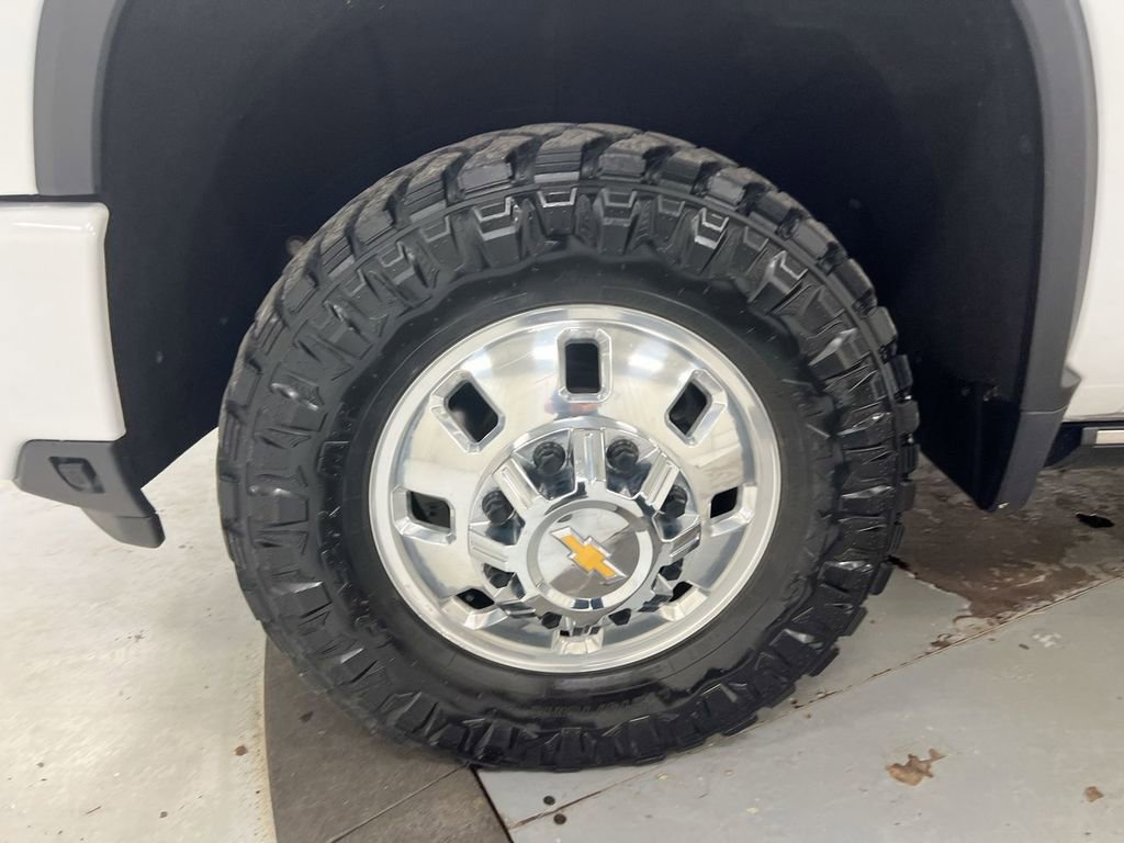 Used 2024 Chevrolet Silverado 3500 High Country w/ High Country Premium Package AWD/4WD image 31