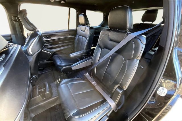 Used 2023 Jeep Grand Cherokee L Overland w/ Luxury Tech Group IV image 16