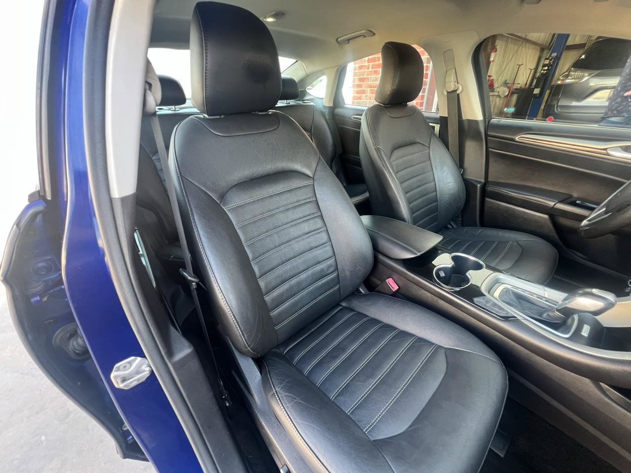Used 2016 Ford Fusion SE w/ Equipment Group 202A AWD/4WD image 33
