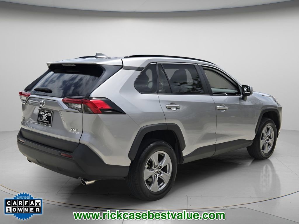 Used 2023 Toyota RAV4 XLE w/ Convenience Package image 7
