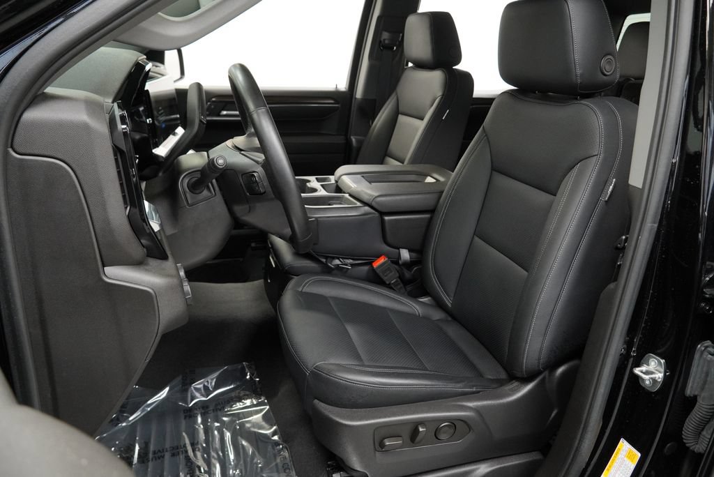 Used 2023 Chevrolet Silverado 1500 LT AWD/4WD image 7