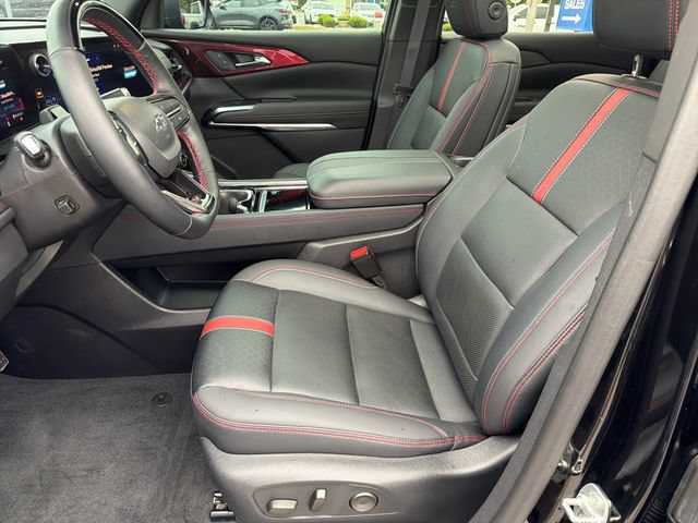 Used 2024 Chevrolet Traverse RS w/ LPO, Floor Liner Package AWD/4WD image 10
