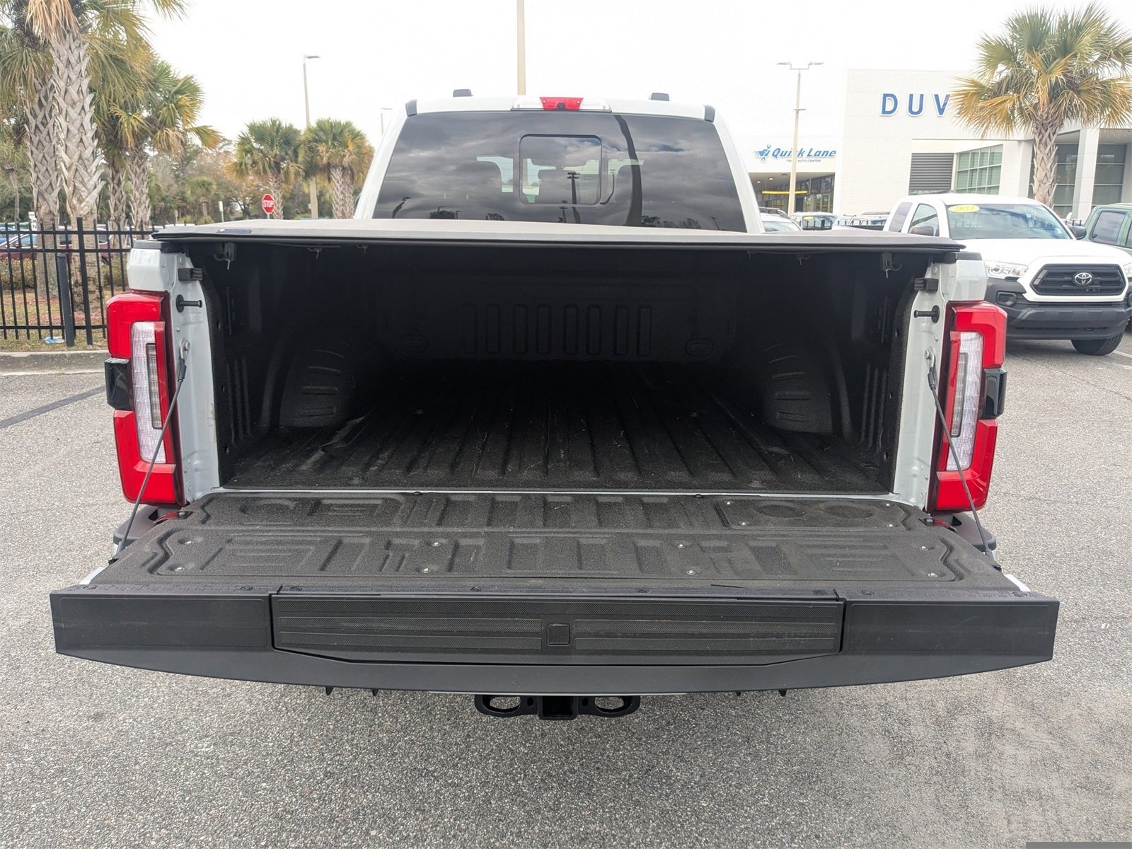 Used 2025 Ford F250 Platinum w/ FX4 Off-Road Package image 13