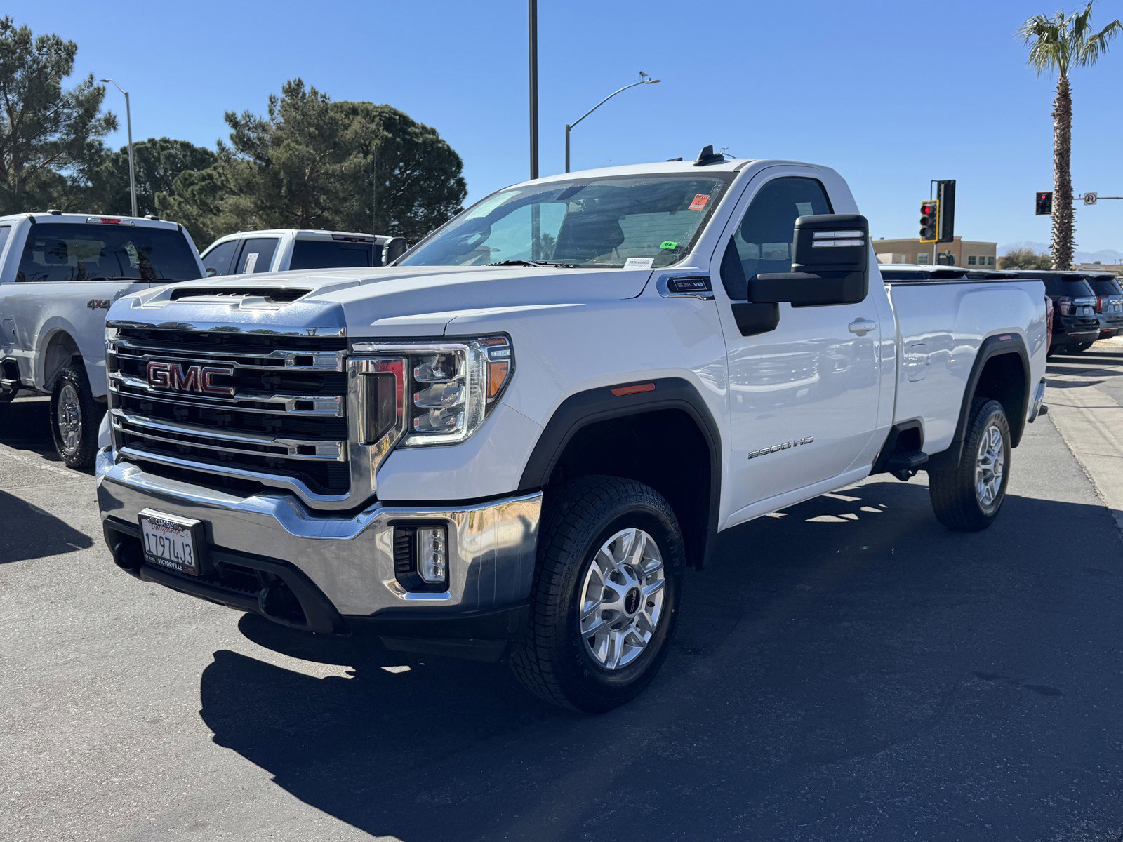 Used 2022 GMC Sierra 2500 SLE w/ SLE Convenience Package image 3