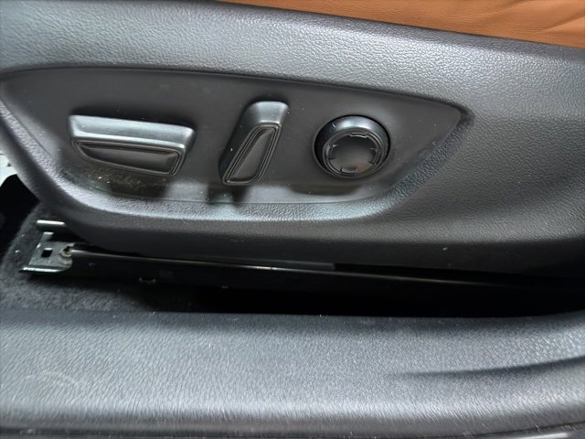 Certified 2019 Toyota Avalon Limited w/ Advanced Safety Package image 14