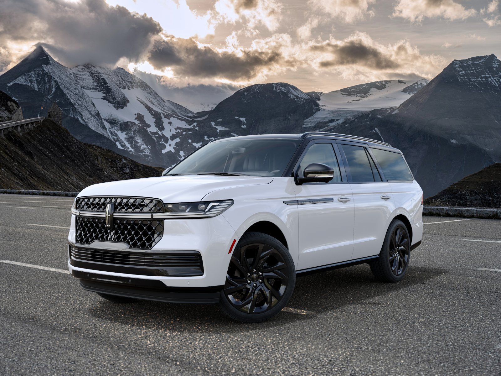 New 2027 Lincoln Navigator Black Label AWD/4WD image 2