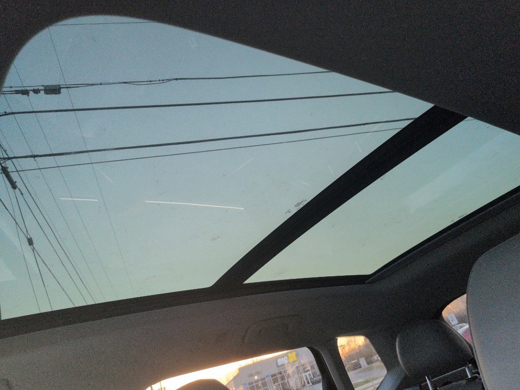 Used 2024 Volkswagen Taos SE image 8