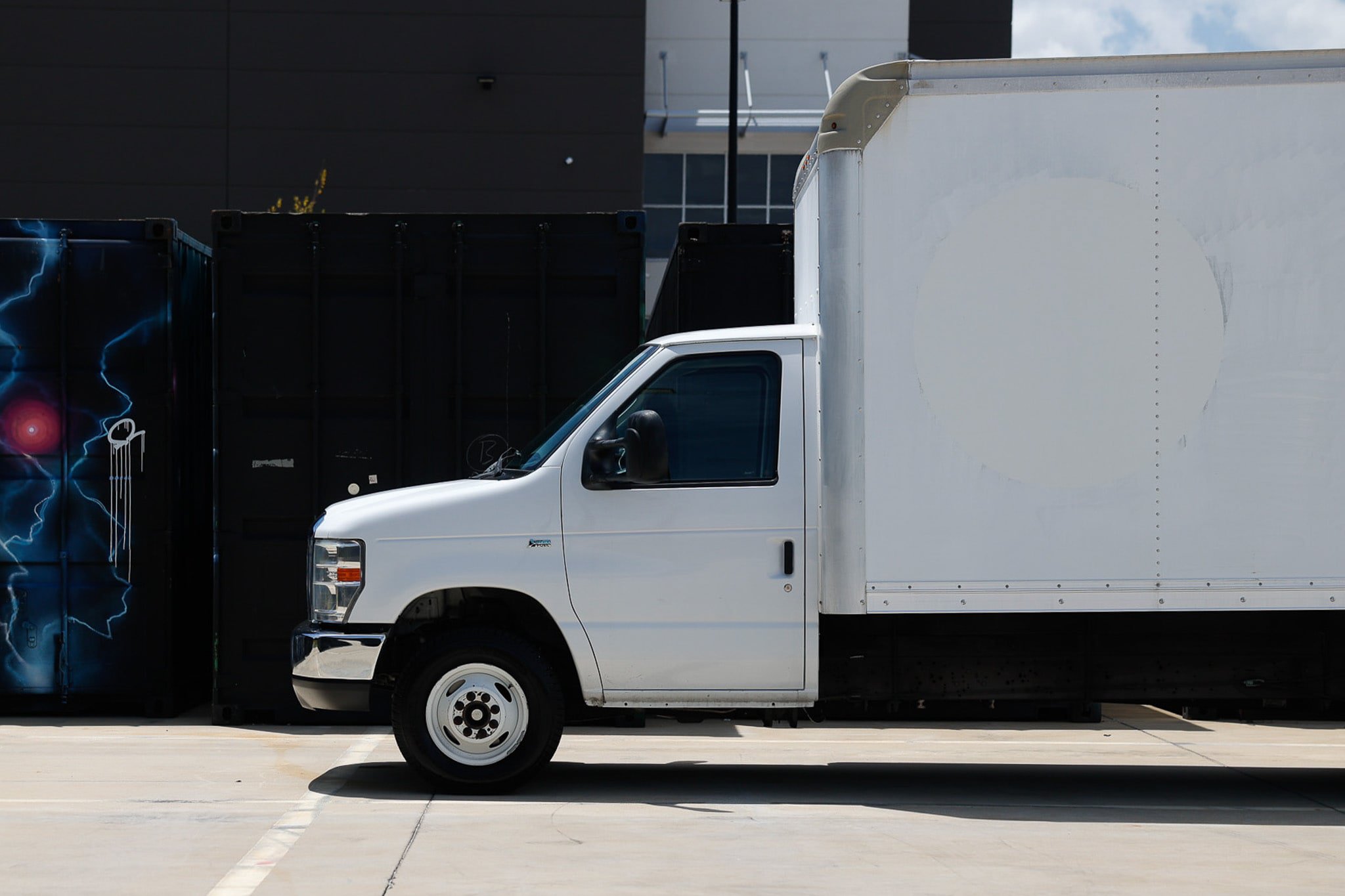 Used 2018 Ford E-350 and Econoline 350 Super Duty RWD image 26