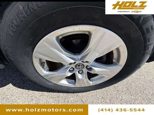 Used 2019 Toyota RAV4 XLE image 28