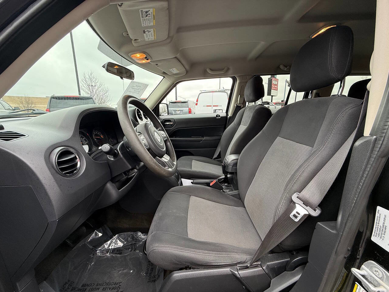 Used 2015 Jeep Patriot Sport w/ Power Value Group image 15