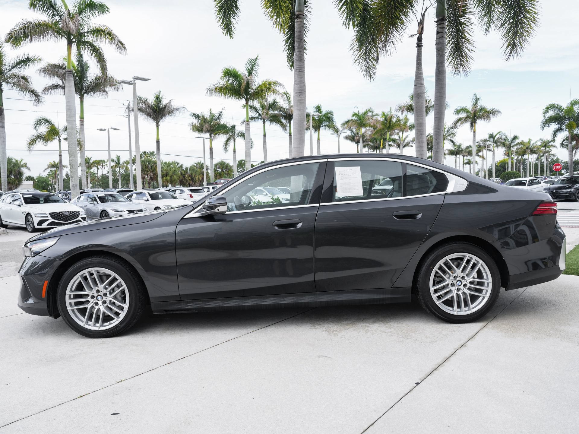 Used 2024 BMW 530i RWD image 26