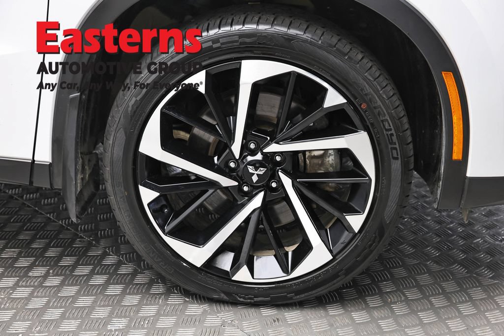 Used 2024 Mitsubishi Outlander SE AWD/4WD image 30