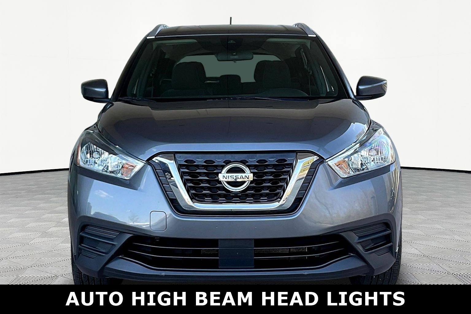 Used 2020 Nissan Kicks SV image 2