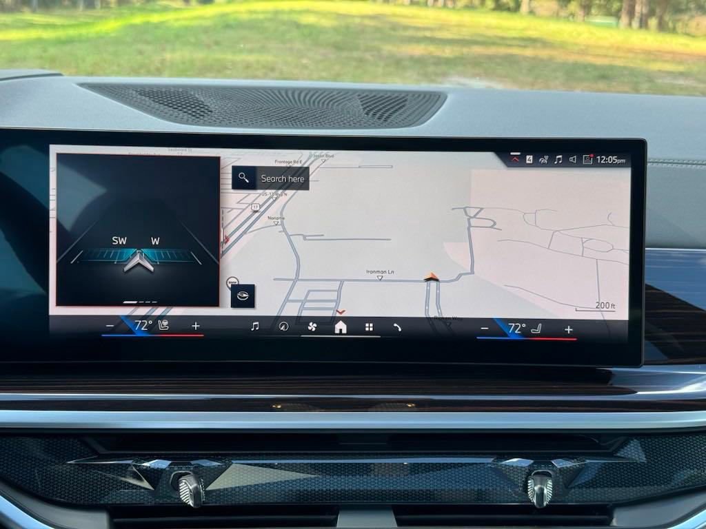 Used 2025 BMW X5 xDrive50e w/ Premium Package image 4