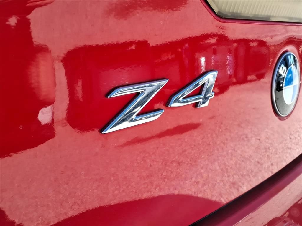 Used 2005 BMW Z4 2.5i image 11