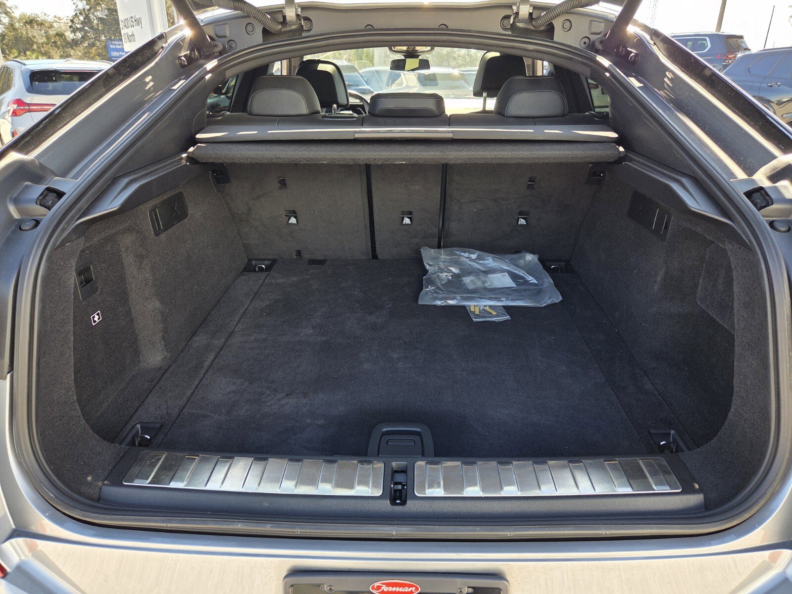 Certified 2024 BMW X6 xDrive40i w/ Premium Package image 15