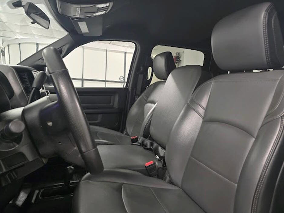 Used 2022 RAM 2500 Tradesman w/ Chrome Appearance Group image 10