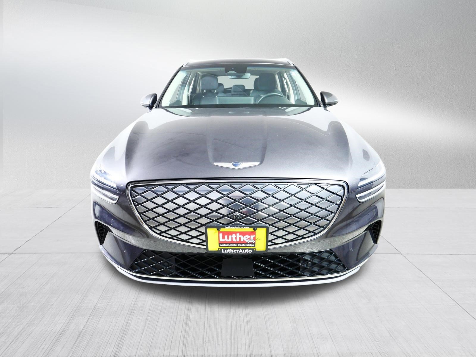 Certified 2025 Genesis Electrified GV70 AWD/4WD image 2