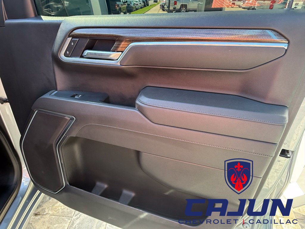 Used 2025 Chevrolet Silverado 1500 LT RWD image 38