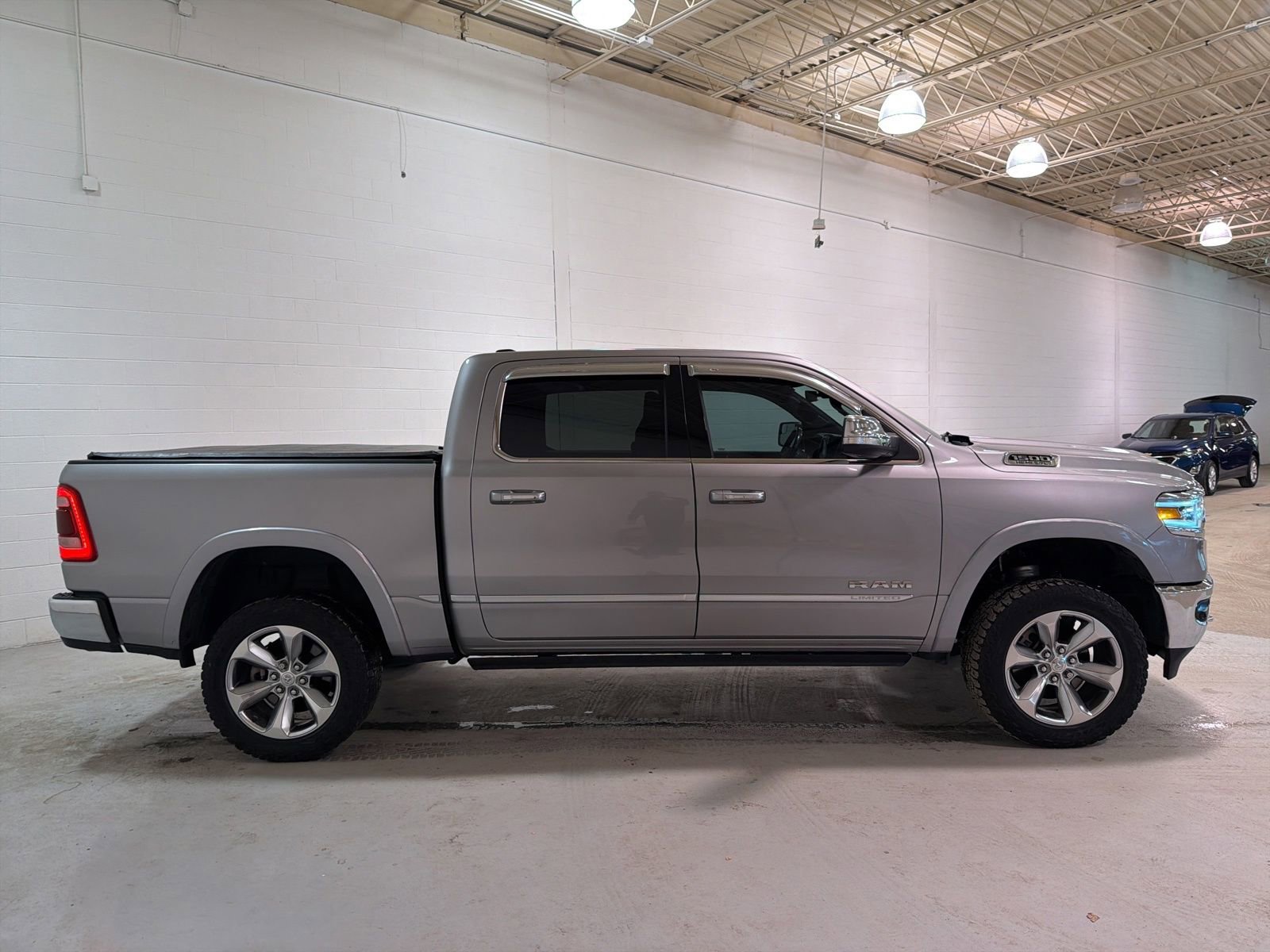 Used 2022 RAM 1500 Limited image 2