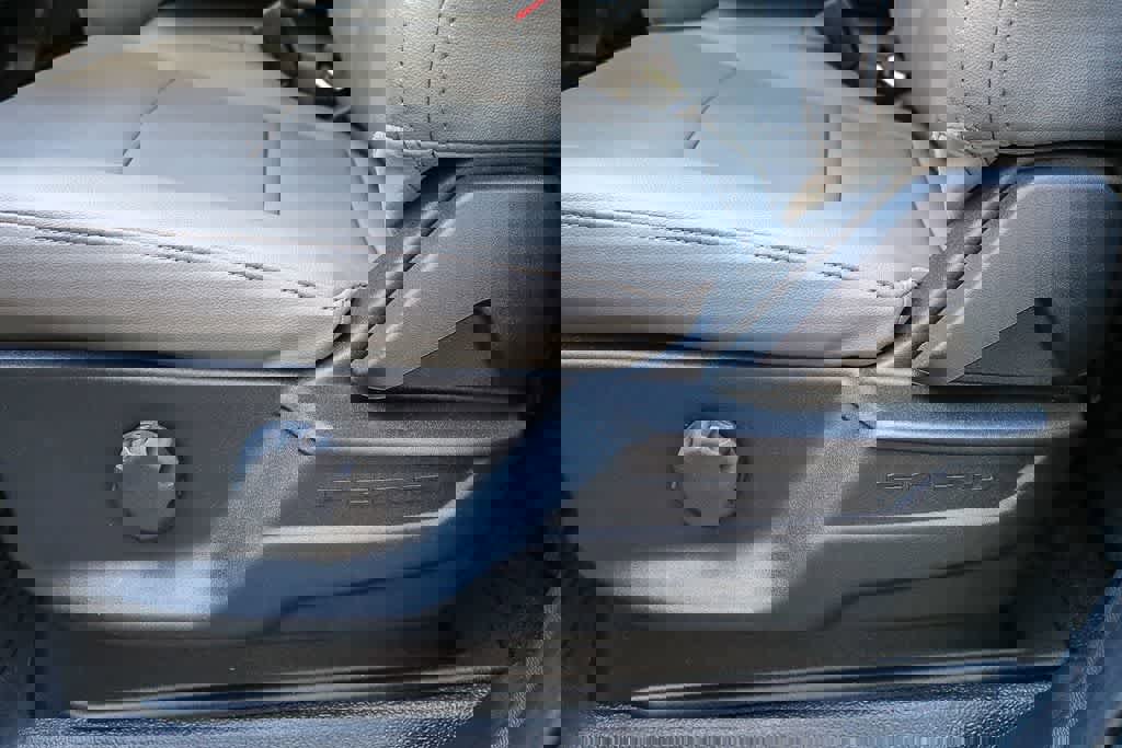 New 2026 Ford F250 XL w/ XL Chrome Package image 28