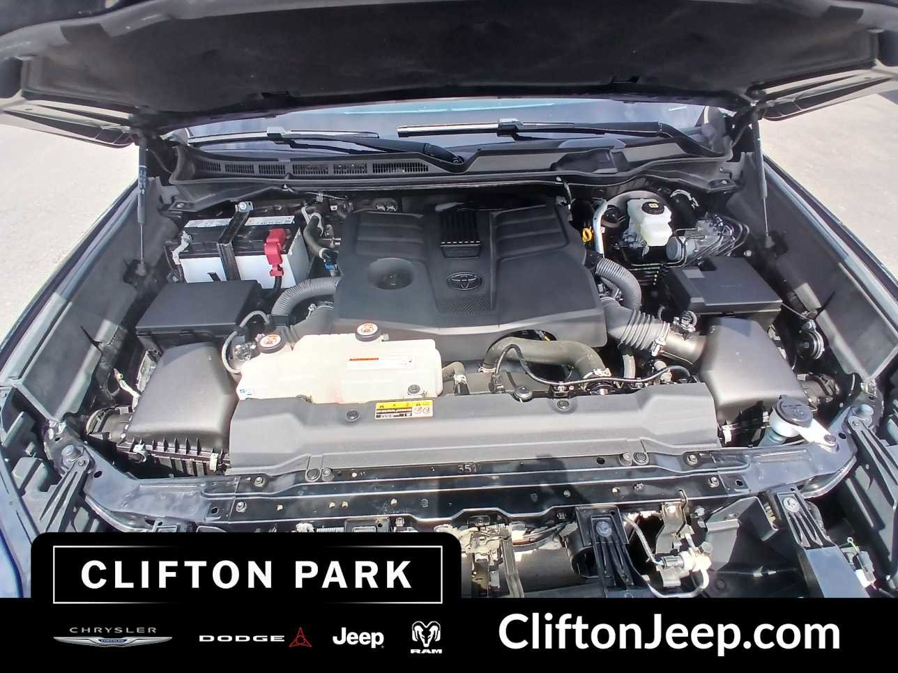 Used 2023 Toyota Tundra SR5 w/ SR5 Premium Package AWD/4WD image 27