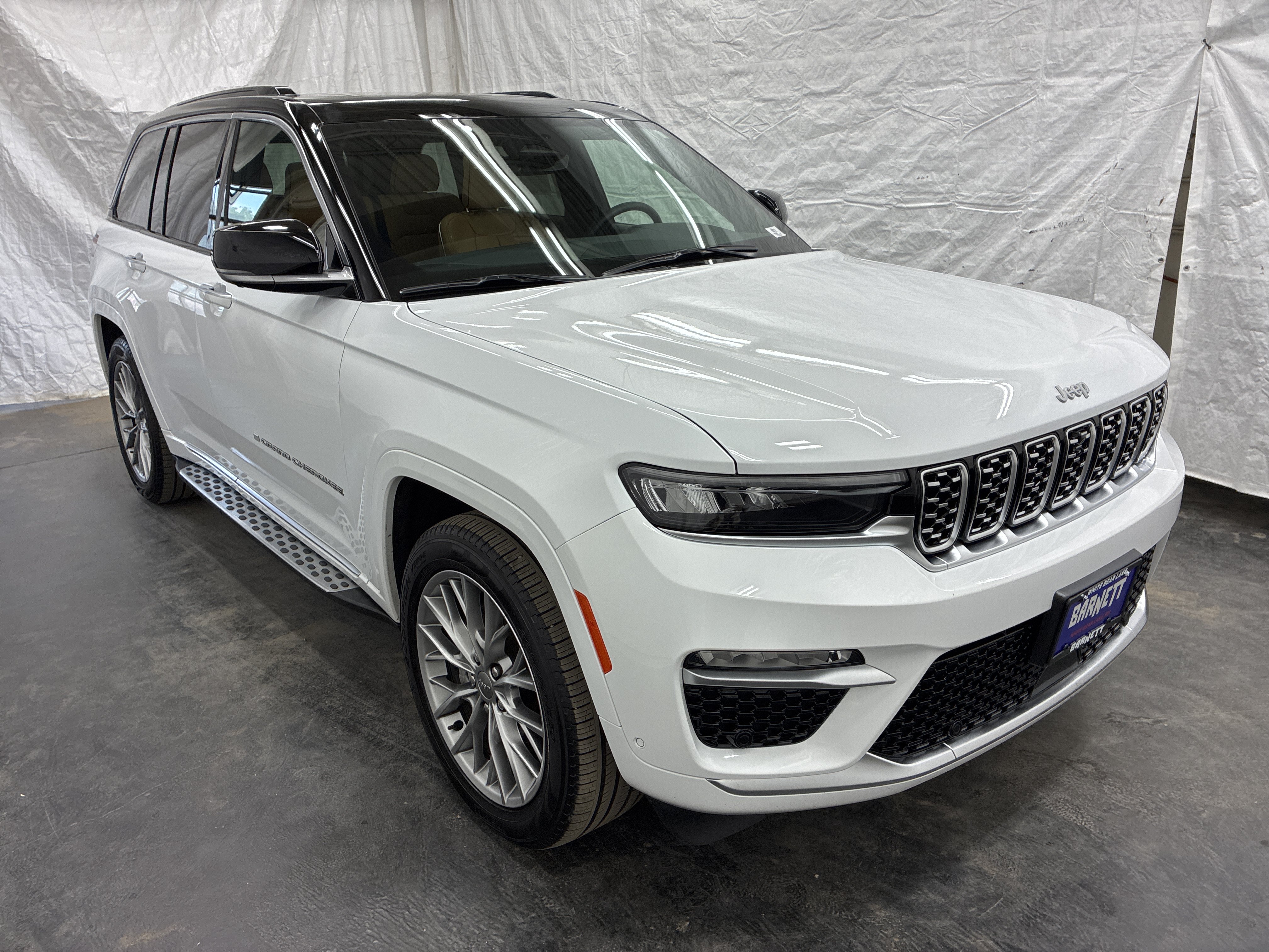 Certified 2025 Jeep Grand Cherokee Summit AWD/4WD image 4