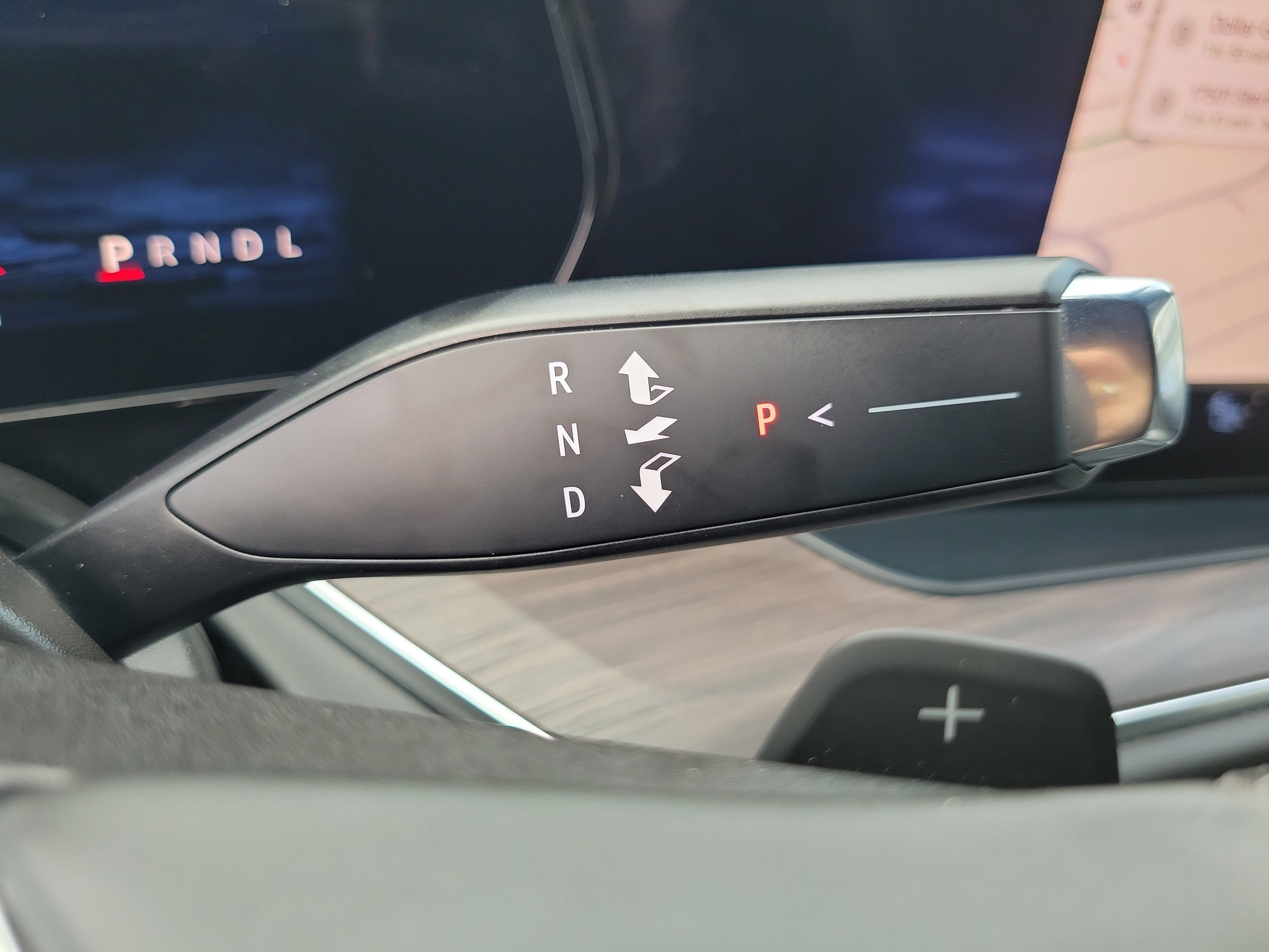 Used 2025 Chevrolet Suburban Z71 AWD/4WD image 21