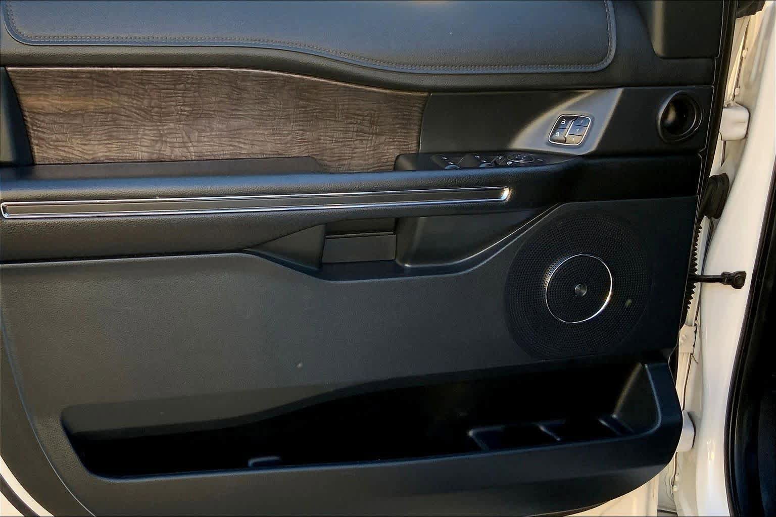 Used 2018 Ford Expedition Limited w/ Equipment Group 302A image 21