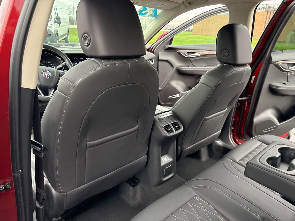 Used 2023 Buick Envision Avenir AWD/4WD image 39