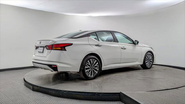 Used 2025 Nissan Altima 2.5 SV image 8