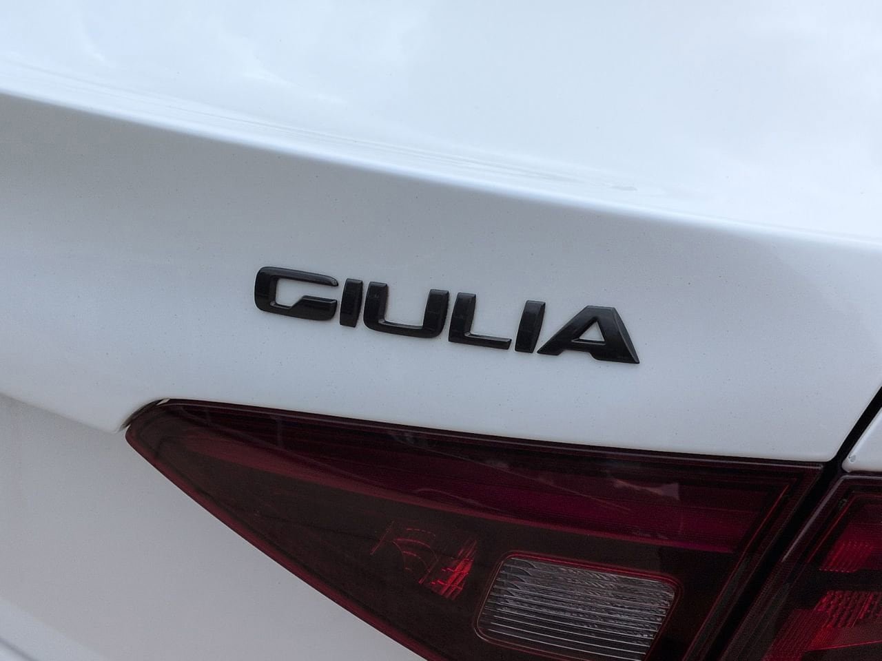 Used 2021 Alfa Romeo Giulia Ti w/ Nero Edizione image 7