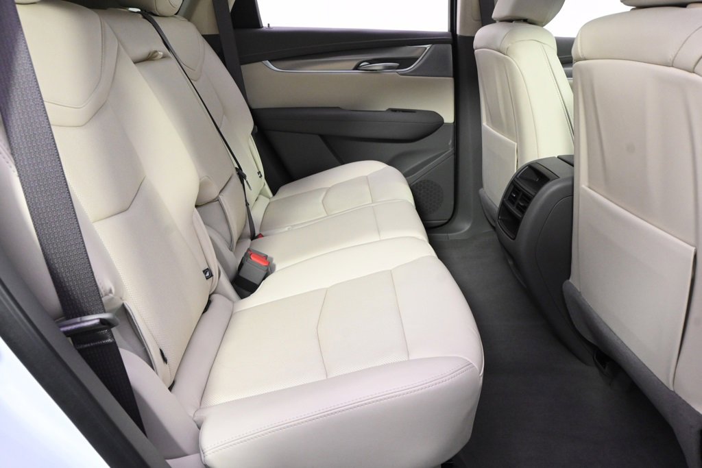 New 2025 Cadillac XT5 Premium Luxury w/ LPO, Floor Liner Package image 18