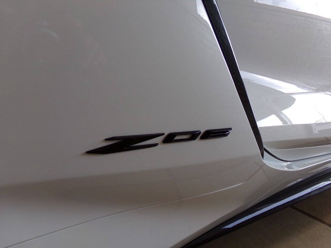 Used 2023 Chevrolet Corvette Z06 w/ Stealth Interior Trim Package RWD image 26