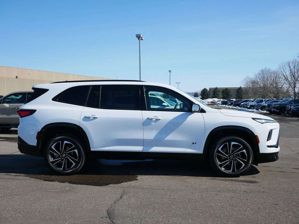 Used 2025 Buick Enclave Sport Touring image 8