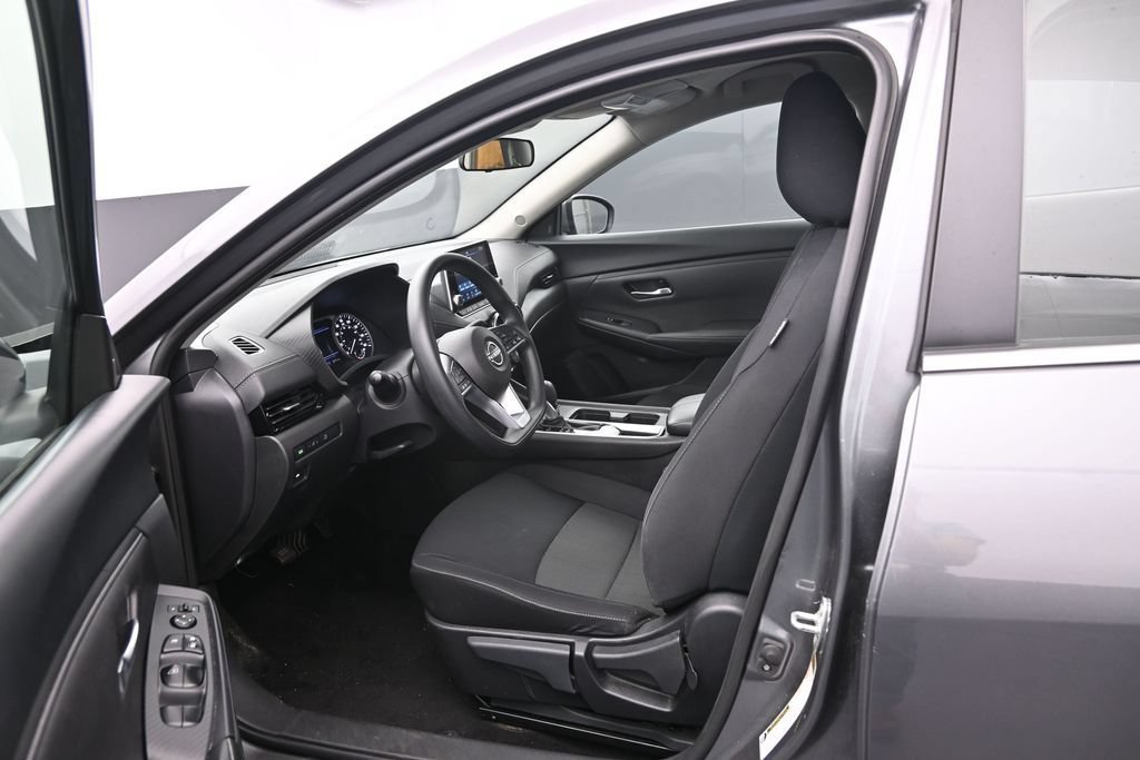 Used 2024 Nissan Sentra SV FWD image 21