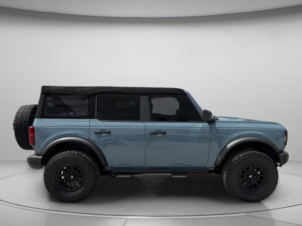 Used 2023 Ford Bronco Black Diamond AWD/4WD image 2