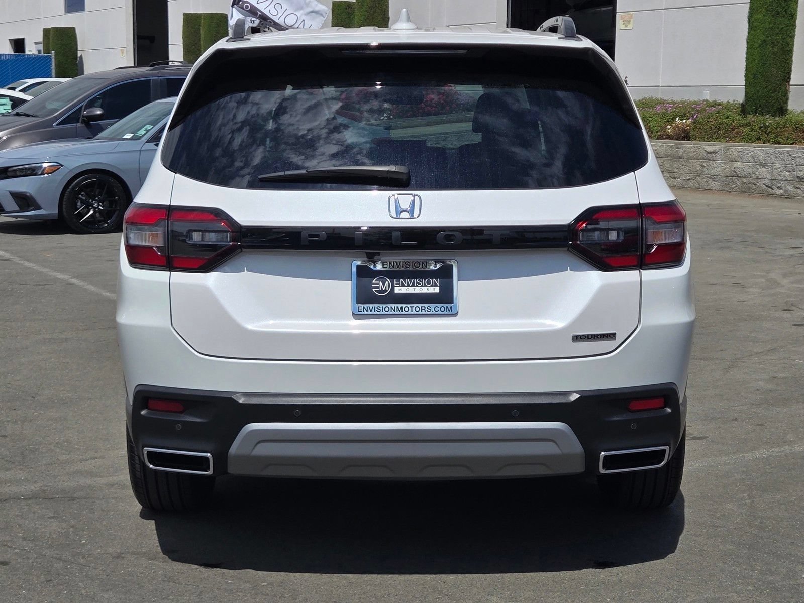 Certified 2025 Honda Pilot Touring image 6