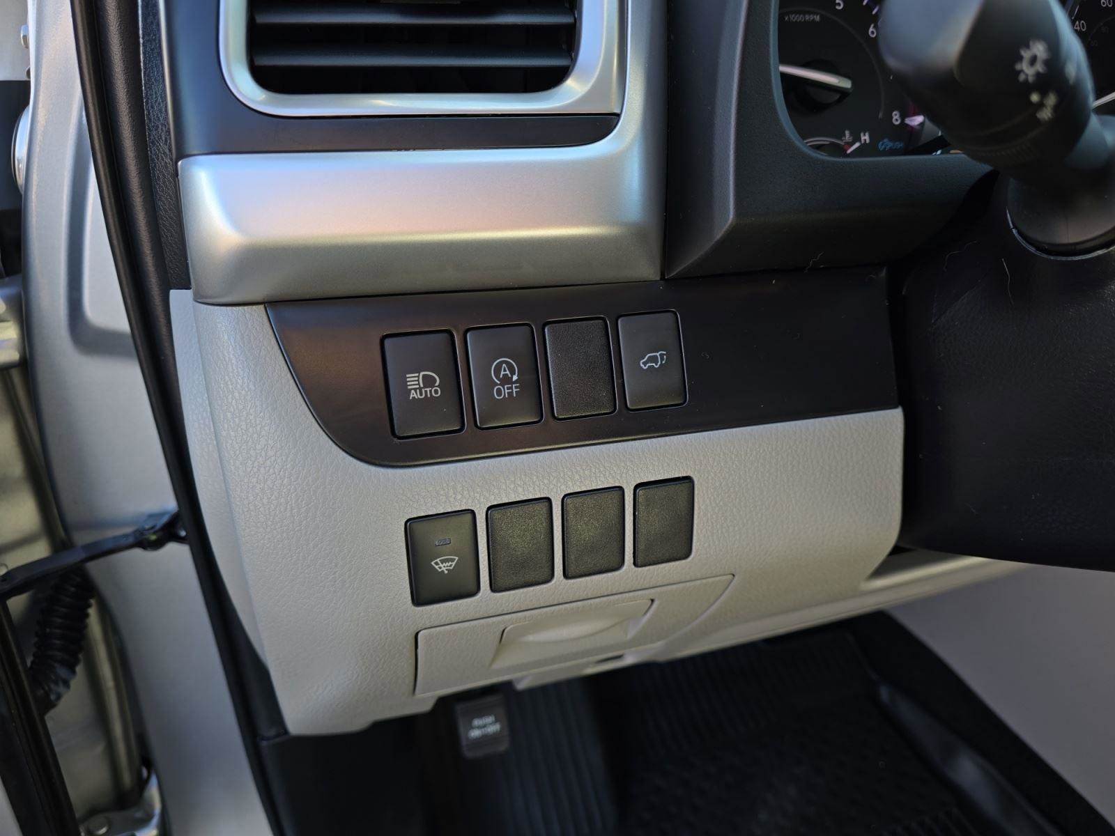 Used 2019 Toyota Highlander XLE image 21