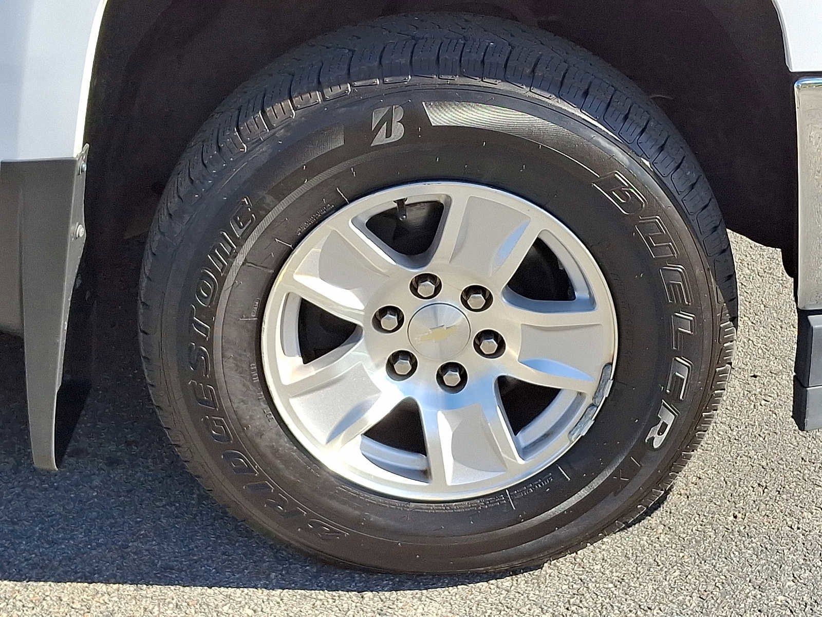 Used 2018 Chevrolet Silverado 1500 LT w/ All Star Edition image 9